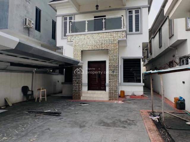 Detached duplex for rent in Eti Osa, Lagos