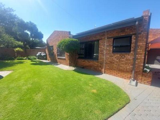 House for sale in Mohlakeng, Gauteng