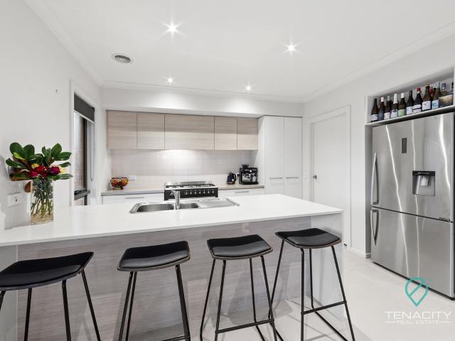 House for sale in Sunshine West