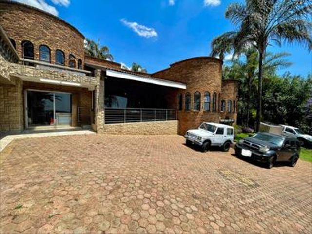 House for sale in Krugersdorp, Mogale City Local Municipality