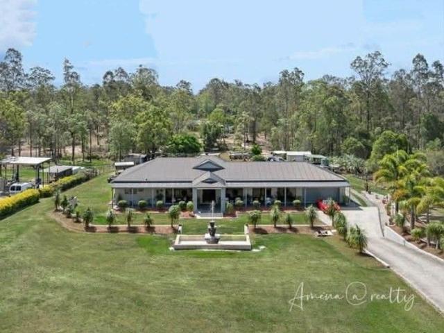 Cottage for sale in Toombul, Queensland