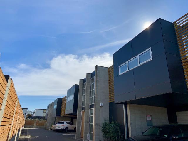 Apartment for rent in Chaslands, Canterbury