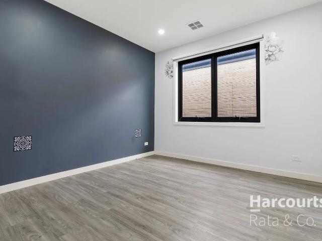 House for rent in Creekside, Melbourne