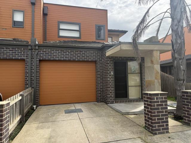 Townhouse for rent in Camerons Creek, Victoria