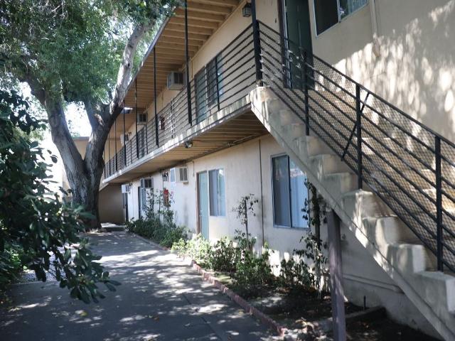 Apartment for rent in Monrovia, California