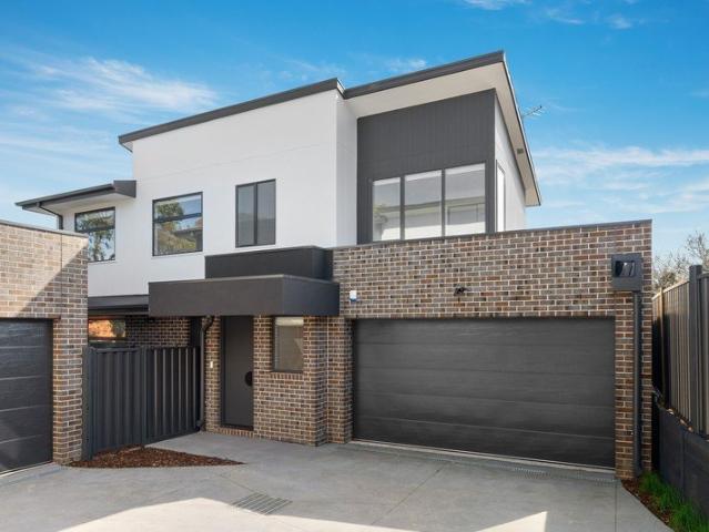 Townhouse for rent in Macleod, Melbourne