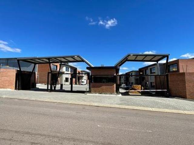 Commercial for rent in Olievenhoutbos, Gauteng