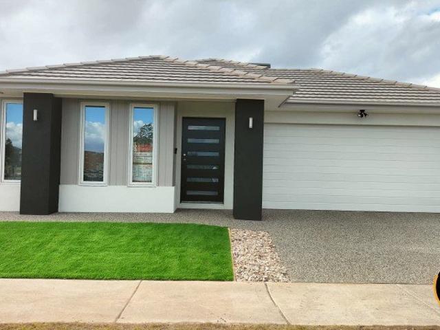 House for rent in Strathtulloh, Melbourne