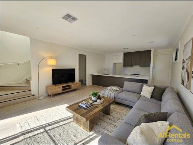Townhouse for rent in Torrensville, Adelaide