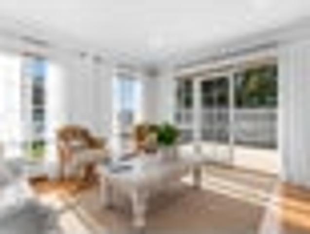 House for sale in Matua