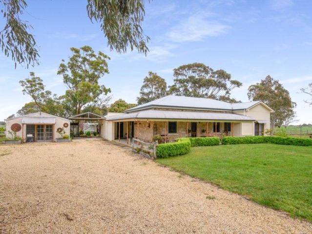 Cottage for sale in Millicent, South Australia
