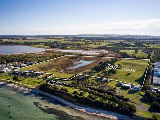 Cottage for sale in St Leonards, Victoria