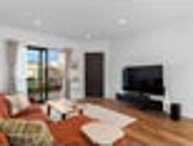 Townhouse for sale in Wairau Valley