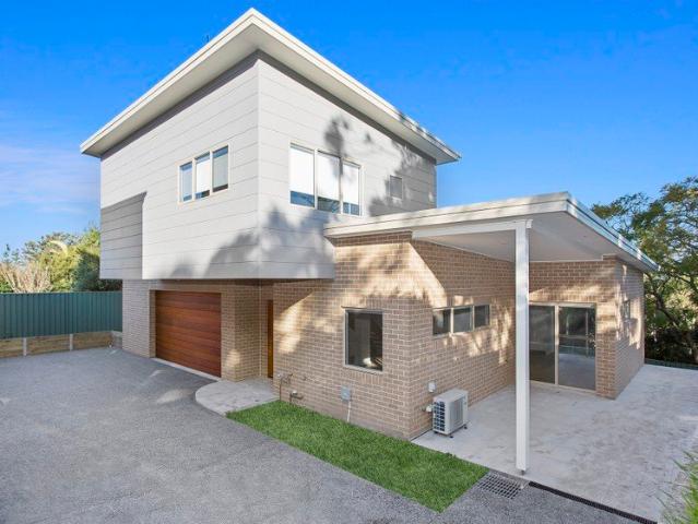 Townhouse for rent in Wollongong West, New South Wales