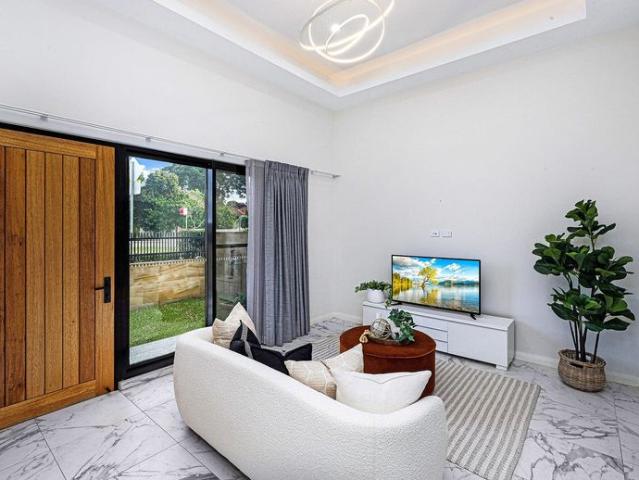 Townhouse for rent in Sydney, New South Wales