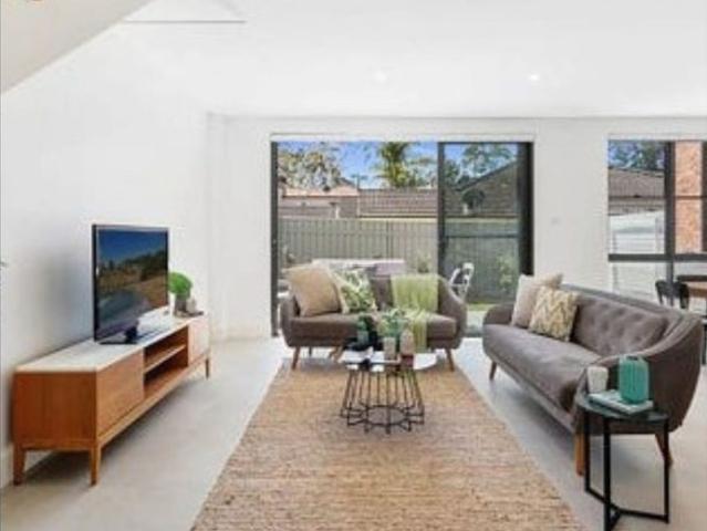 Townhouse for rent in Sutherland, New South Wales