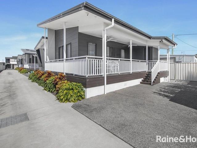 Villa for sale in Marks Point, Newcastle-Maitland