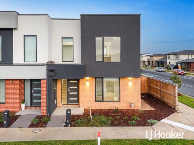 Townhouse for sale in Camerons Creek, Victoria