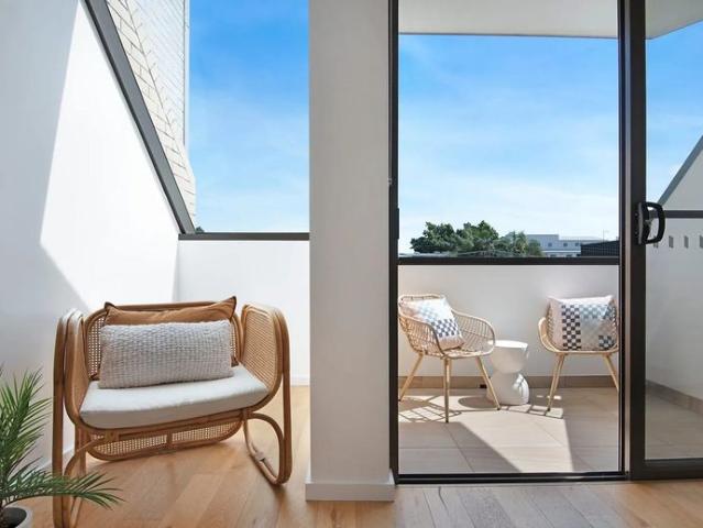 Granny Flat for rent in Heffron, Sydney