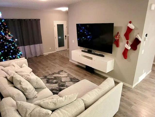 Townhouse for rent in Nolan Hill, Calgary