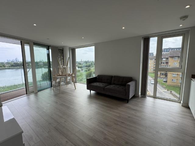 Apartment for rent in Woodberry Down, Stamford Hill