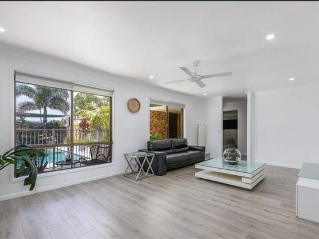 House for rent in Runaway Bay, Gold Coast City