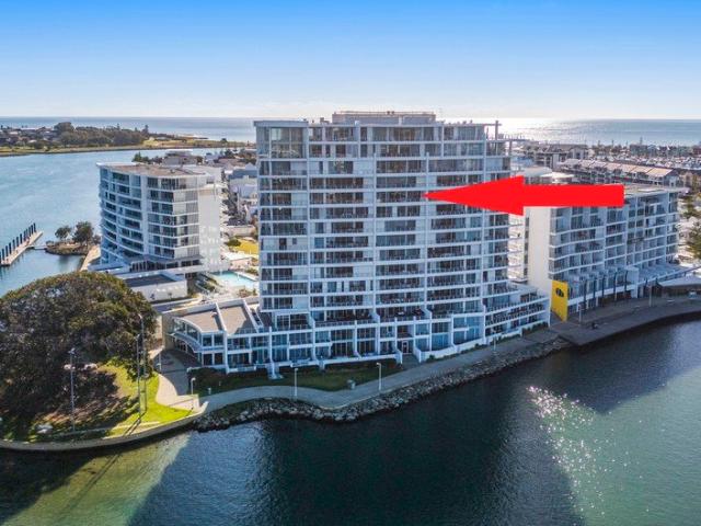 Apartment for sale in Parklands, Western Australia