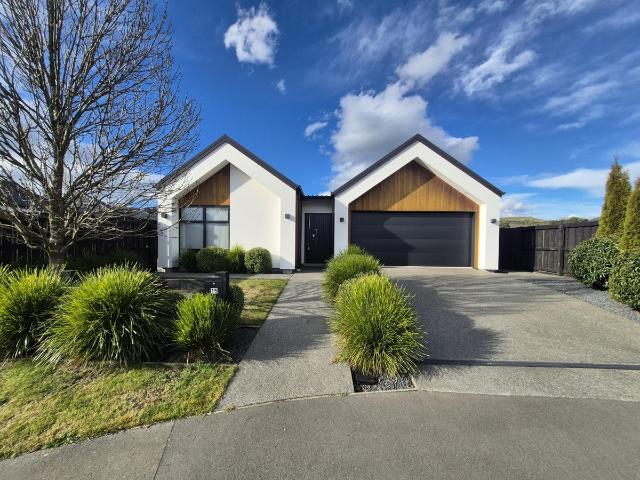 House for rent in Chaslands, Canterbury