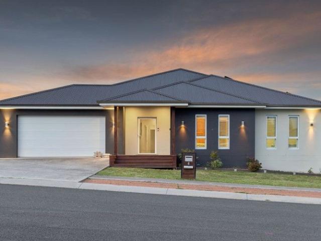 House for sale in Brisbane Grove, New South Wales