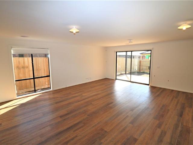 House for rent in Warralily Promenade, Geelong