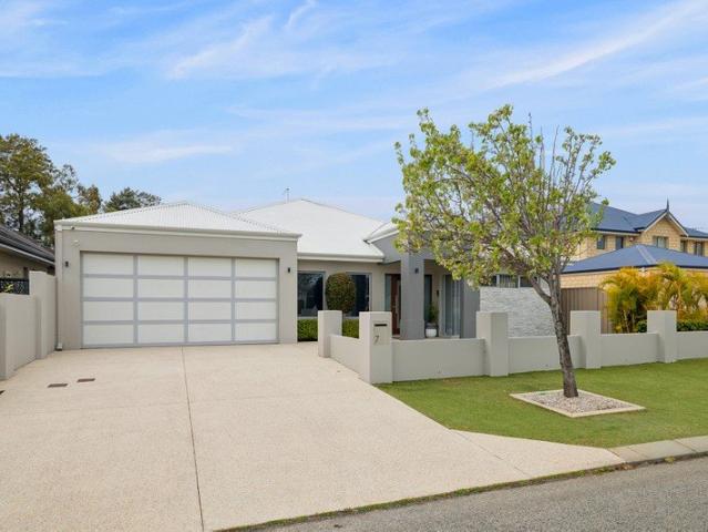 House for sale in Lake Coogee, City of Cockburn