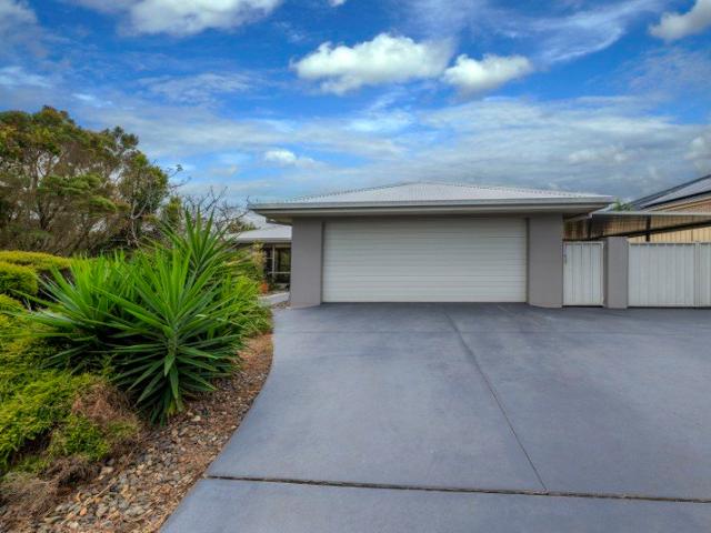 House for rent in Safety Beach, New South Wales
