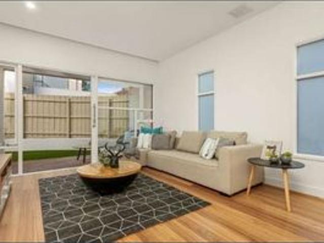 Townhouse for rent in Camerons Creek, Victoria