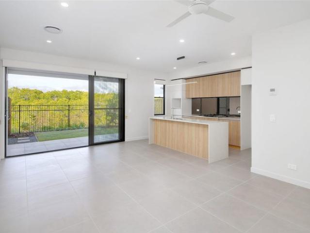Townhouse for rent in Fernbrook, Queensland