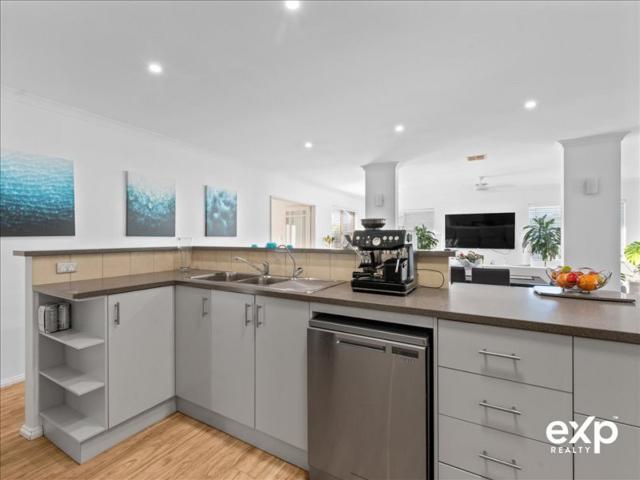 House for sale in Ravenswood, Western Australia