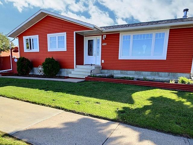 House for sale in Wedgewood, Alberta