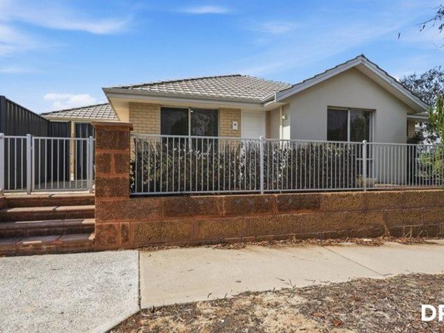 House for rent in Banksia Grove, Western Australia