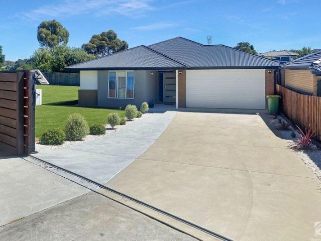House for rent in Kalimna, Victoria