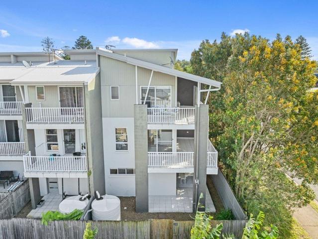 Townhouse for sale in Toombul, Queensland