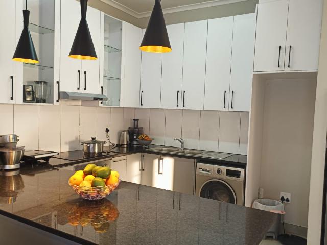 House for rent in Sunridge, Table View