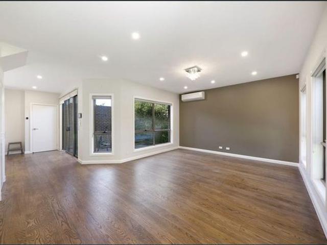 Townhouse for rent in Camerons Creek, Victoria