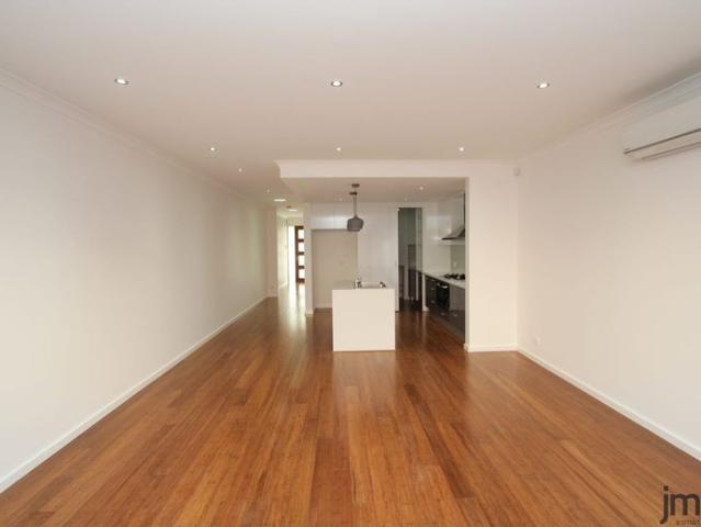 Townhouse for rent in Camerons Creek, Victoria