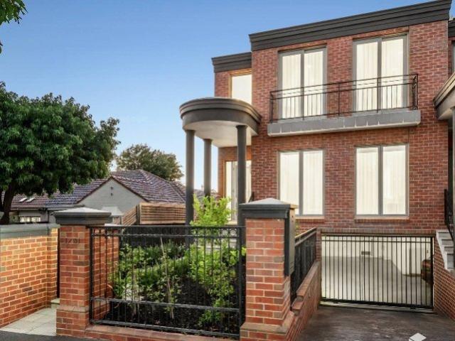Townhouse for rent in Brighton, Melbourne