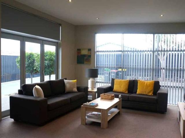 House for rent in Chaslands, Canterbury