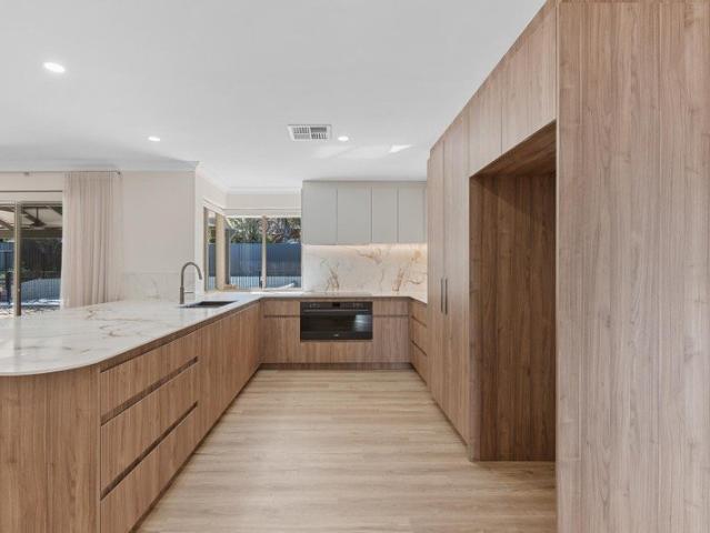 House for rent in Kingsley, Western Australia