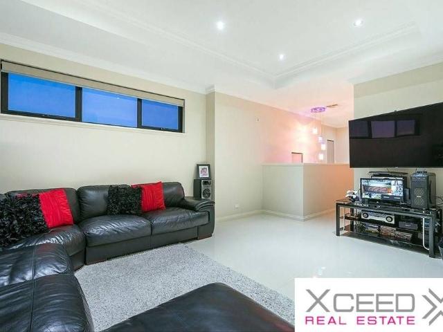 Townhouse for rent in Stirling, Western Australia