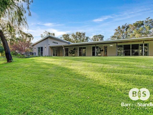 Cottage for sale in Gelorup, Western Australia