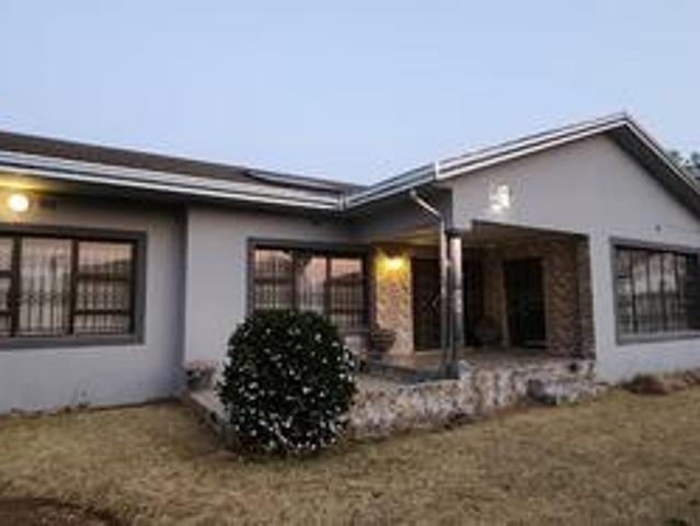 House for sale in Mohlakeng, Gauteng