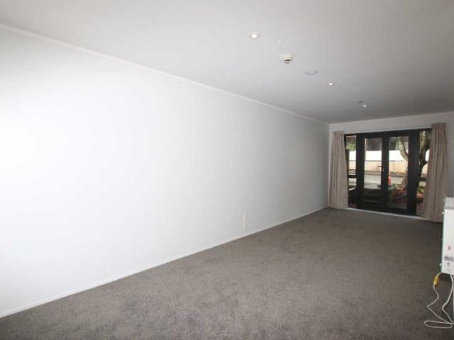 Apartment for rent in Waitākere, Waitākere Ranges