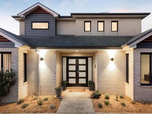 Townhouse for sale in Aspendale, Melbourne